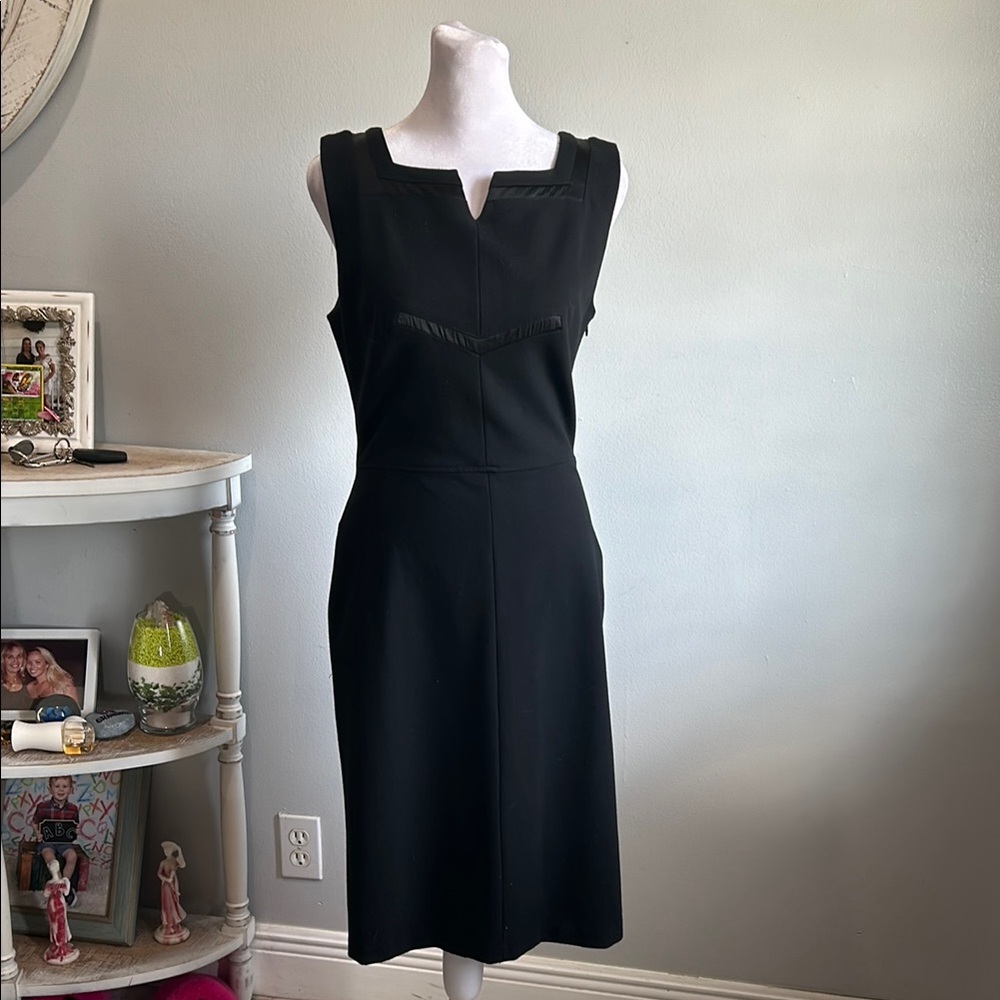[Diane Von Furstenberg] Elegant Black Sleeveless Dress - Size 10